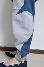 Load image into Gallery viewer, your right things/BONUS TRUCK出品中12/7まで:TWO-TONE UNE UNE SWEAT PT_BLUE/01 size
