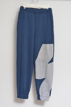 Load image into Gallery viewer, your right things in 代官山 蔦屋書店 出品中〜11/3まで:TWO-TONE UNE UNE SWEAT PT_BLUE/01 size
